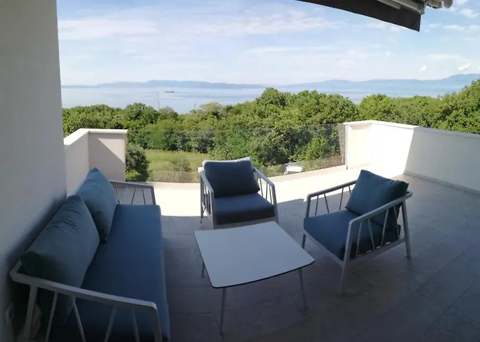 Luxury Seaview With Private Pool Apartman Kostrena