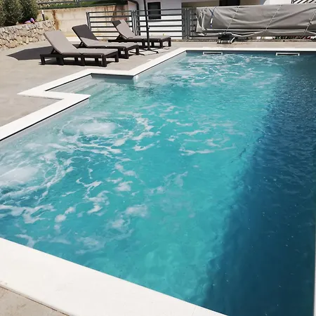Apartment Luxury Seaview With Private Pool Kostrena